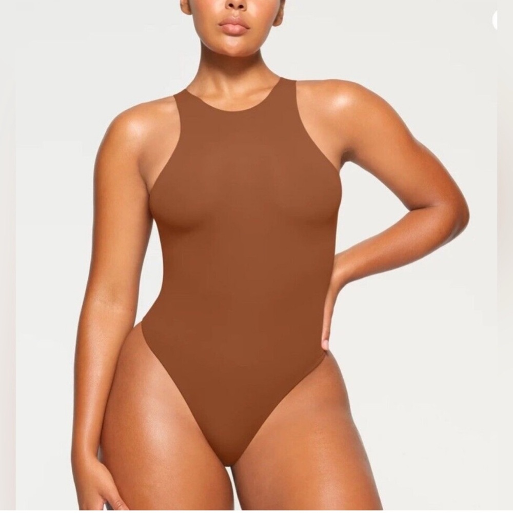 SKIMS Fits Everybody Bodysuit Bronze NWT
